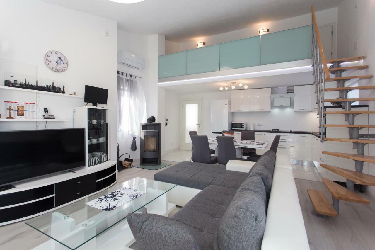 Villa Supuk Vinišće Kültér fotó